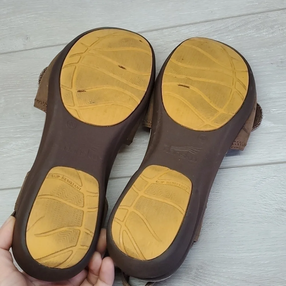 Dansko Women Comfort Professional shoes Sandals Ankle Strap sz 40/9.5-10